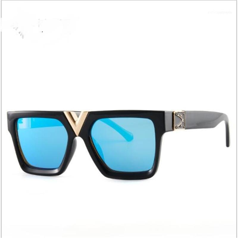European Style Sunglasses Men's Fashion Color Changing Mirror Sports And Leisure Glasses Luxury Square
European Style Sunglasses Men's Fashion Color Changing Mirror Sports And Leisure Glasses Luxury Square