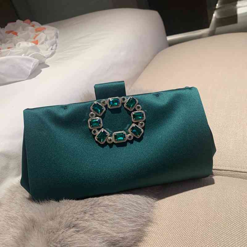 Evening Bags handbag dinner women's flower buckle chain dress celebrities are good at grasping, 1# shoe box
Evening Bags handbag dinner women's flower buckle chain dress celebrities are good at grasping, 1# shoe box