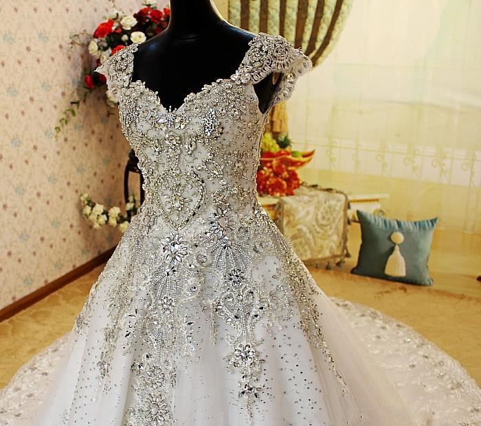 Bling Bling Heavy Beading Wedding Dresses Crystals Beaded princess church Bridal Gowns Lace Sweep Train Wedding Vestidos