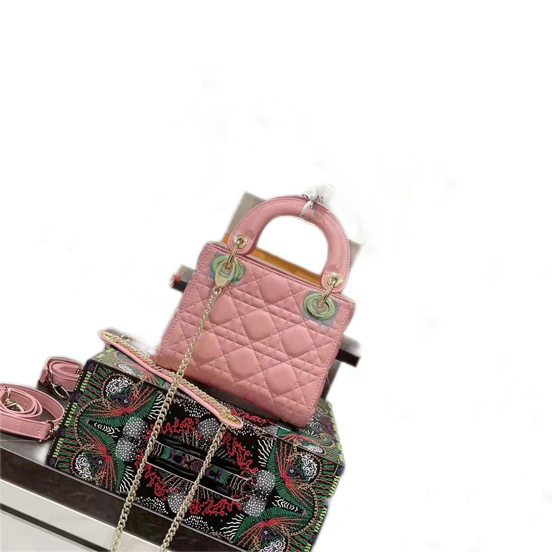 bags handbag 2021 fashion pattern shoulder, multi-color luxury female bag, classic style
bags handbag 2021 fashion pattern shoulder, multi-color luxury female bag, classic style