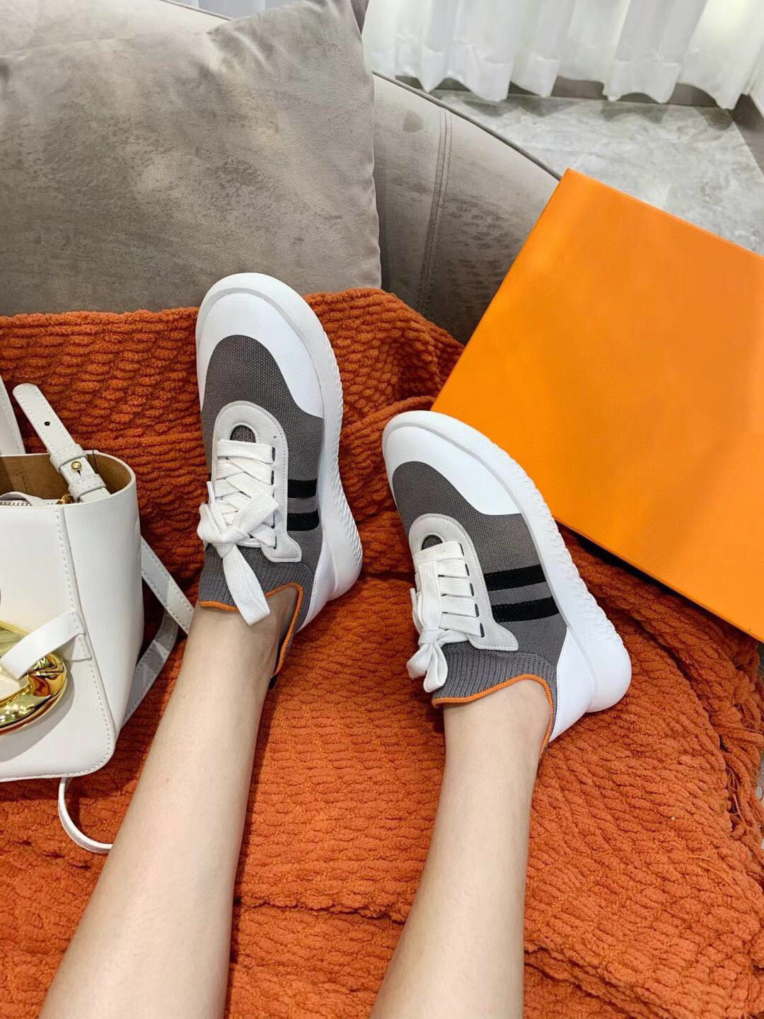Prad High-top designer shoes Grey men top quality real leather trendy women beautiful fashion sneakers, Choose the color
Prad High-top designer shoes Grey men top quality real leather trendy women beautiful fashion sneakers, Choose the color