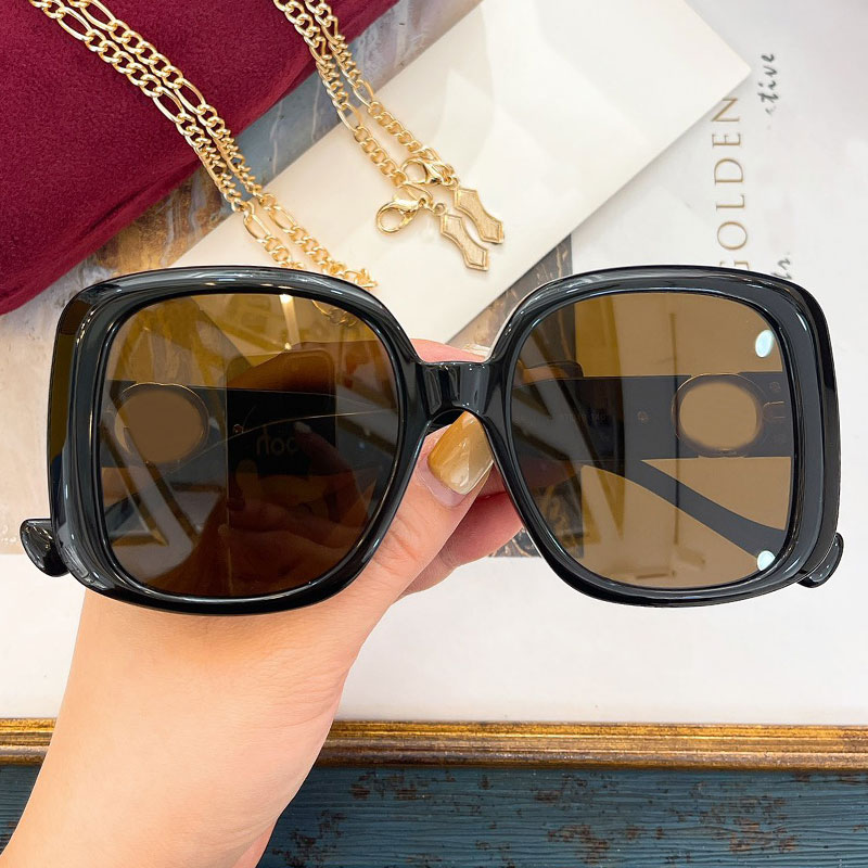 Luxury sunglasses womens fashion all-match square frame women glasses 1029SA simple retro style UV protection outdoor travel designer eyeglasses with box
Luxury sunglasses womens fashion all-match square frame women glasses 1029SA simple retro style UV protection outdoor travel designer eyeglasses with box