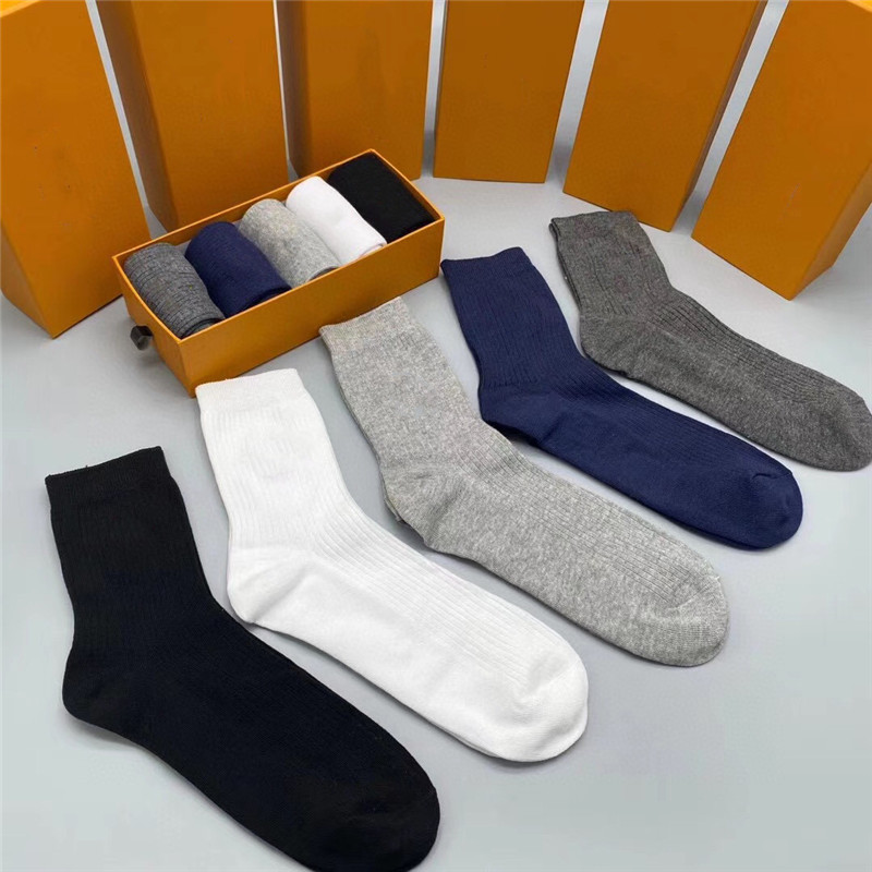 New Designer mens socks socks Letter embroidery casual retro pure cotton sports spring summer men embroidery socks gift box set, See details(1 box=5 pairs)
New Designer mens socks socks Letter embroidery casual retro pure cotton sports spring summer men embroidery socks gift box set, See details(1 box=5 pairs)