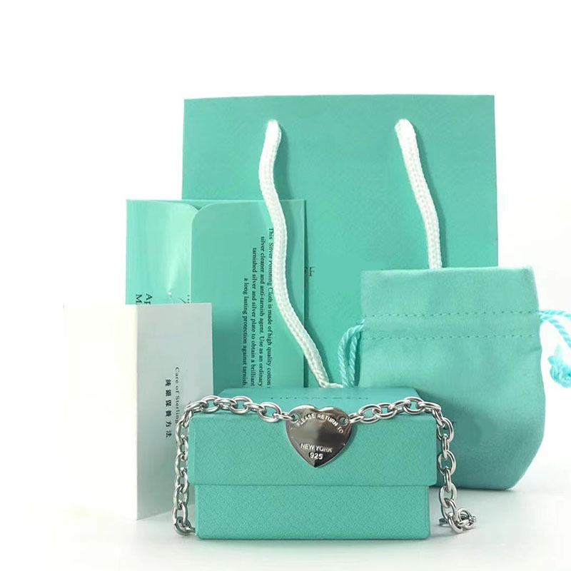 LOGO Luxury bracelet women stainless steel fashion chain on hand 19mm heart round A set of packaging couple jewelry Gift for Accessories Valentine Day wholesale
LOGO Luxury bracelet women stainless steel fashion chain on hand 19mm heart round A set of packaging couple jewelry Gift for Accessories Valentine Day wholesale