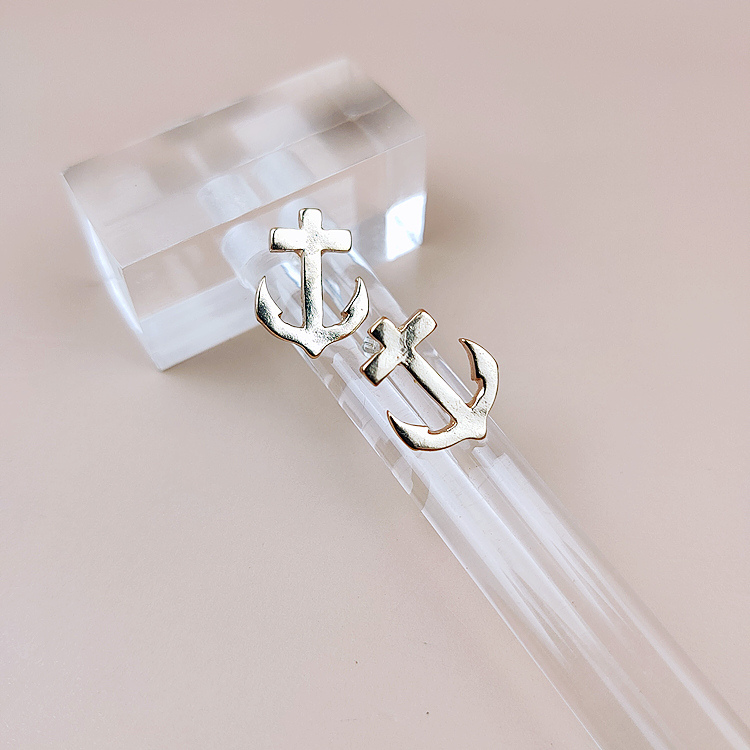 New Hot Ear Stud Earring Anchor Golden Personality Fresh Daily Girl Gentle Gift Party Casual Office Lady Vogue Romantic Jewelry Earrings Cute School Retro T0012
New Hot Ear Stud Earring Anchor Golden Personality Fresh Daily Girl Gentle Gift Party Casual Office Lady Vogue Romantic Jewelry Earrings Cute School Retro T0012
