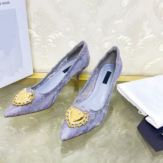 Top high board women's dress shoes fashion imported bud leather 6.5, 9.5cm flat 35-42
Top high board women's dress shoes fashion imported bud leather 6.5, 9.5cm flat 35-42