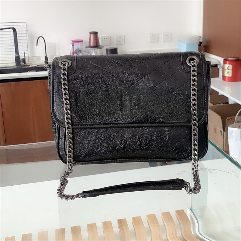 CLASSIC FLOWER Designers Bags Handbag Shoulder Crossbody Bag Wallets Purse Totes Stray Letters Hasp Chain Clutch Card Holder Messenger Plain
CLASSIC FLOWER Designers Bags Handbag Shoulder Crossbody Bag Wallets Purse Totes Stray Letters Hasp Chain Clutch Card Holder Messenger Plain