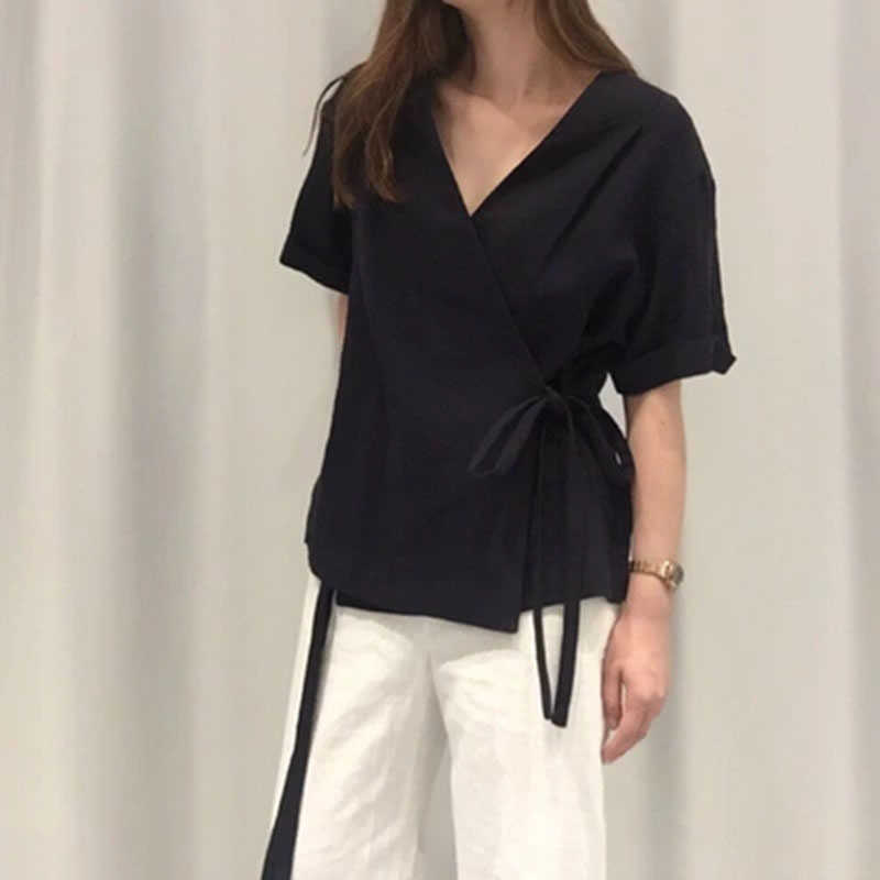 Big Size Spring Summer Fashion Casual Loose Blouse Vintage Cardigan Lace Up Top Elegant Bubble Sleeve Shirt 210615, Black
Big Size Spring Summer Fashion Casual Loose Blouse Vintage Cardigan Lace Up Top Elegant Bubble Sleeve Shirt 210615, Black