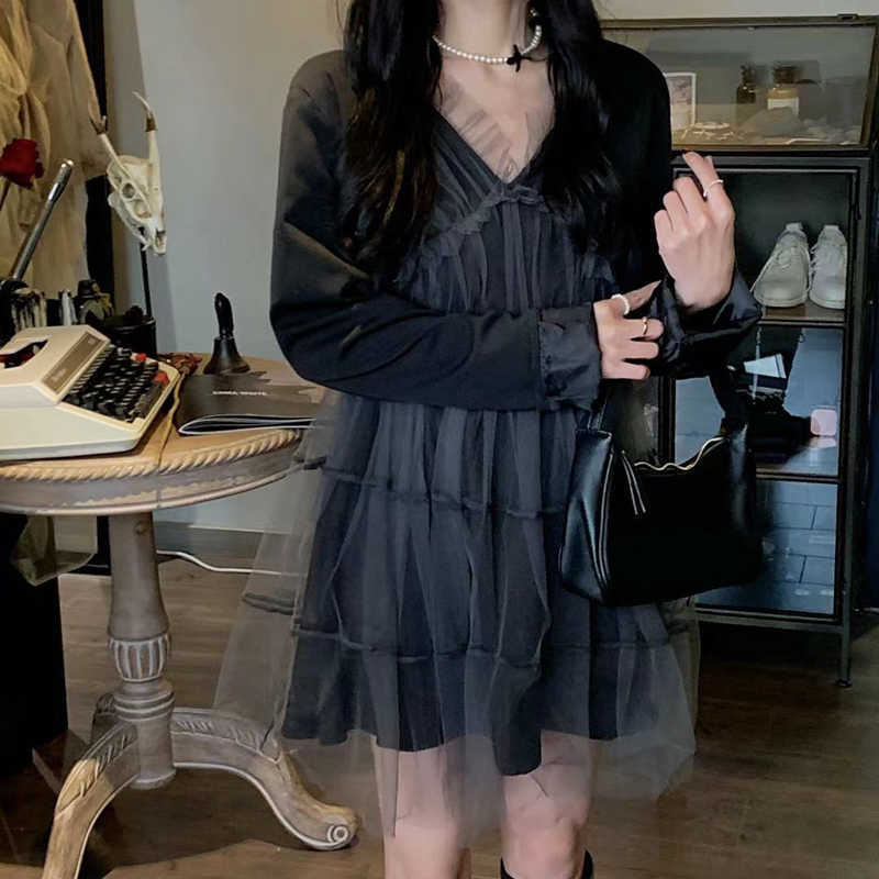 Gagarich Women Dresses Spring Summer French Vintage Temperament Female Sexy V-Neck Mesh Stitching Short Sling Vestidos 210630