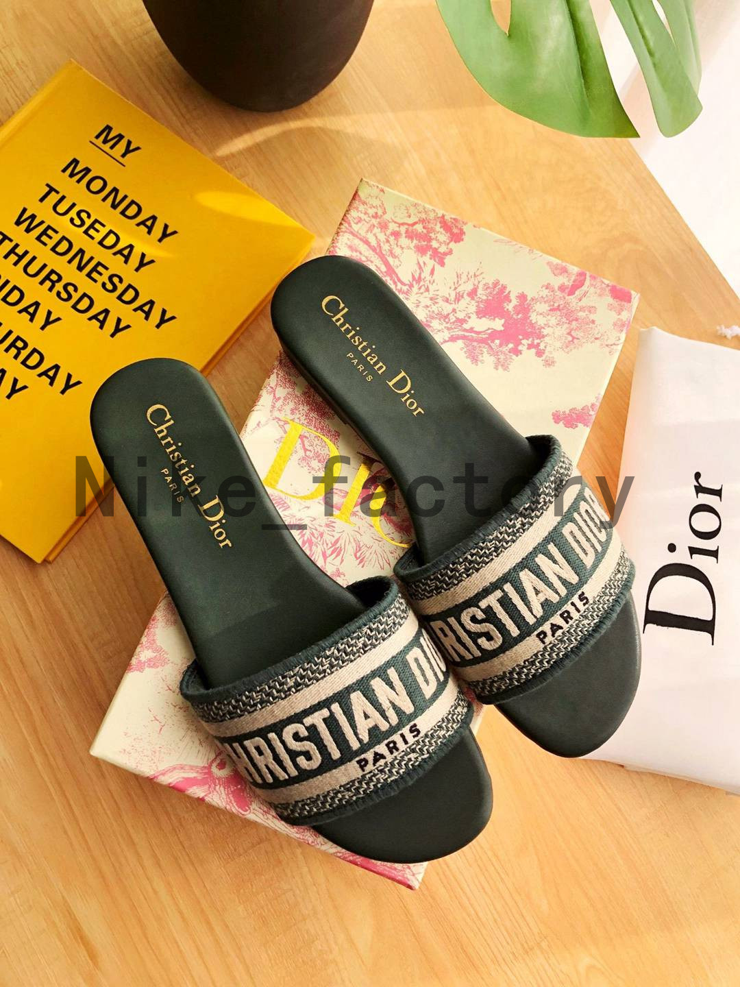 Christianes D Women Sandals Slippers Embroidery Designers Slides Sandal Flip Flops Striped Beach Leather Rubber Flower Slipper Loafers With, Black
Christianes D Women Sandals Slippers Embroidery Designers Slides Sandal Flip Flops Striped Beach Leather Rubber Flower Slipper Loafers With, Black