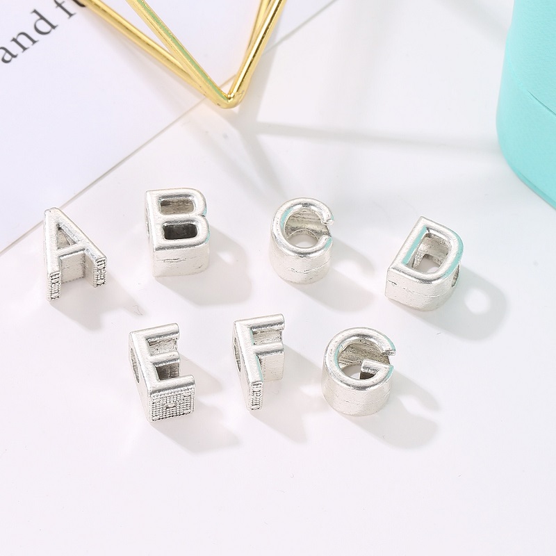 Fits Original Bracelets 26 English Letters Alphabet Silver Charms Beads Pink Heart Enamel Cake Silver Charms Bead For Women Diy European Necklace Jewe