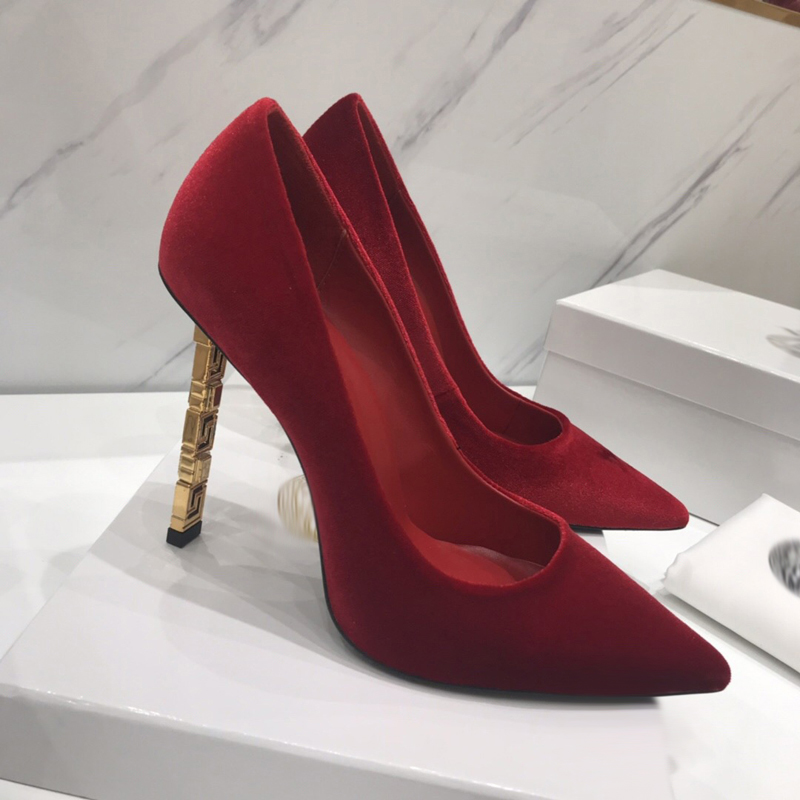 2021 Good Quality Fashion Women Luxurys Designers Shoes Designer Sandals Womens Luxury High Heels Sandal Dress Shoess With Box Size 35-41 -H390, Red
2021 Good Quality Fashion Women Luxurys Designers Shoes Designer Sandals Womens Luxury High Heels Sandal Dress Shoess With Box Size 35-41 -H390, Red