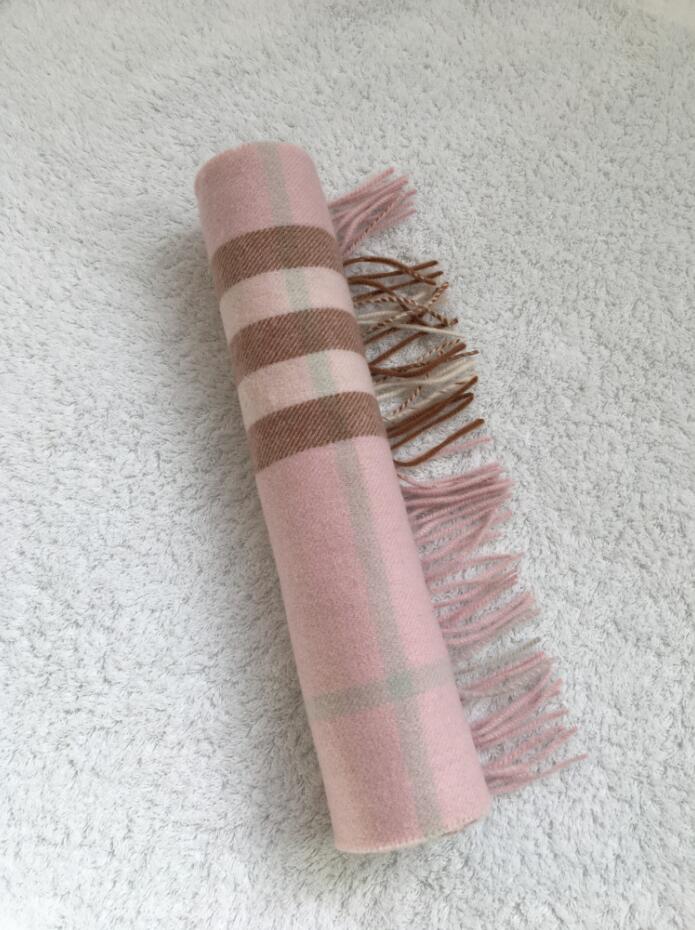 2022 Winter Autumn Unisex Cashmere Scarf For Men Women Designer Oversized Classic Pink Check Big Plaid Shawls and Scarves Men's Women&#, Blue;gray
2022 Winter Autumn Unisex Cashmere Scarf For Men Women Designer Oversized Classic Pink Check Big Plaid Shawls and Scarves Men's Women&#, Blue;gray