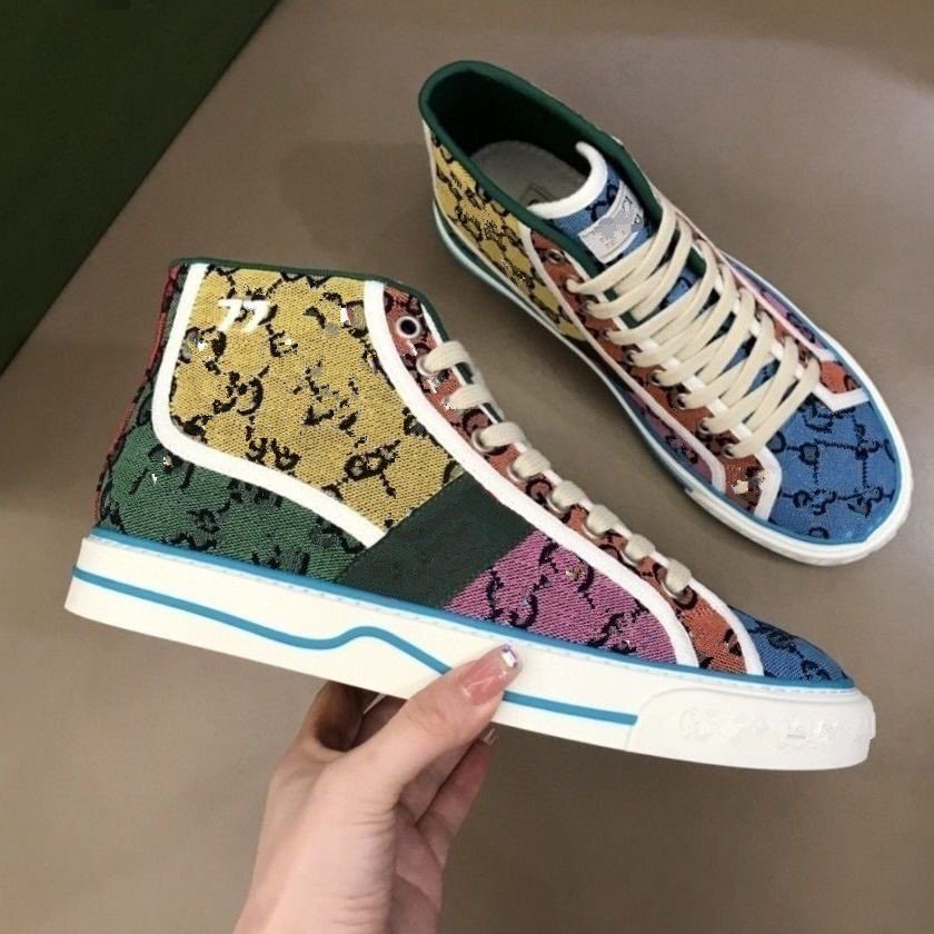 Designers Tennis 1977 sneaker canvas Luxurys Shoe Beige Blue washed jacquard denim Women Shoes Ace Rubber sole Embroidered Vintage casual Sneakers kmjk000019
Designers Tennis 1977 sneaker canvas Luxurys Shoe Beige Blue washed jacquard denim Women Shoes Ace Rubber sole Embroidered Vintage casual Sneakers kmjk000019