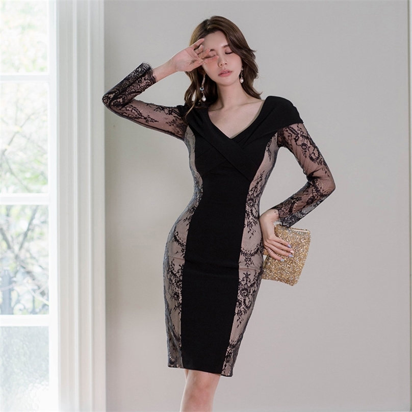 spring and summer Korean temperament stitching lace bag hip dress was thin V-neck long sleeve elegant office par 210602, Black
spring and summer Korean temperament stitching lace bag hip dress was thin V-neck long sleeve elegant office par 210602, Black