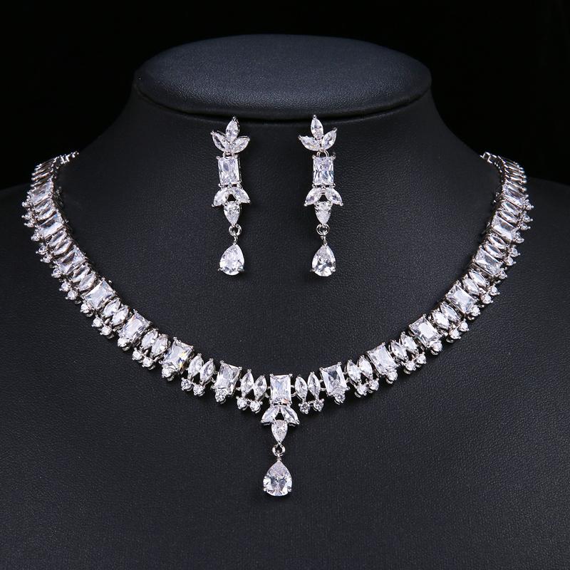 Earrings & Necklace Gorgeous Round Cubic Zirconia Luxury Jewelry Set Africa Style For Bridesmaid Dinner Dress Engagement Wedding, Silver
Earrings & Necklace Gorgeous Round Cubic Zirconia Luxury Jewelry Set Africa Style For Bridesmaid Dinner Dress Engagement Wedding, Silver