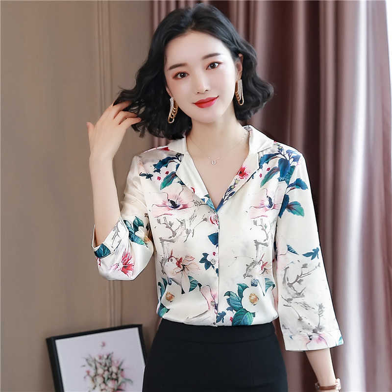 Korean Fashion Silk Women Shirts Woman Tops Satin Blouse Plus Size Elegant Office Lady V Neck 210531