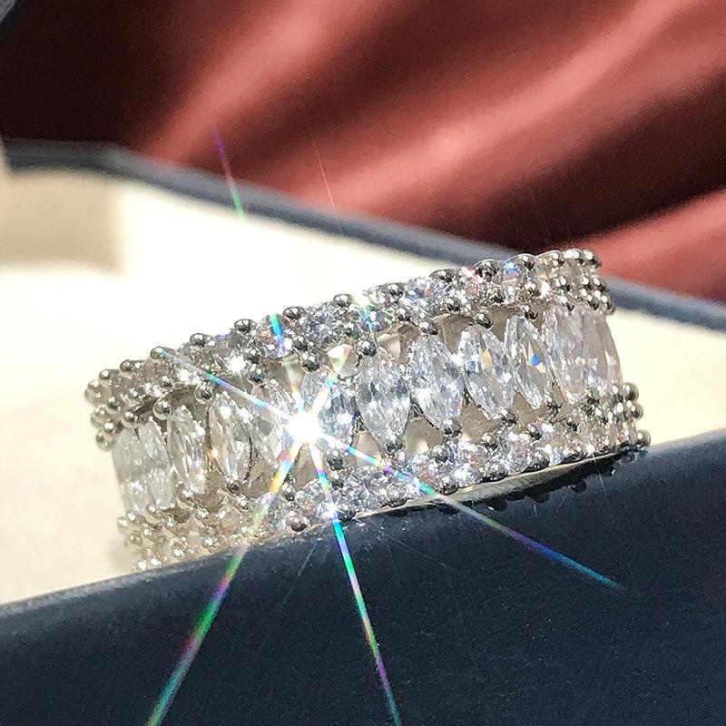 Wedding Rings Loredana Fashion Jewelry Love Series For Women.Exquisite White Romance Water Drop Lucency Zircon Ring
Wedding Rings Loredana Fashion Jewelry Love Series For Women.Exquisite White Romance Water Drop Lucency Zircon Ring