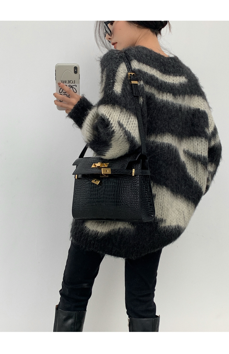 CHEERART Mohair Striped Oversized Sweater Pullover Women Winter Long Loose Knitted Sweater Korean Fashion Clothing 210218