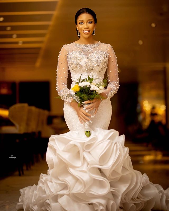 2021 Plus Size Arabic Aso Ebi Lace Crystals Luxurious Wedding Dress Sheer Neck Pearls Beaded Tiers Long Sleeves Bridal Gowns Dress ZJ633, Multicolor
2021 Plus Size Arabic Aso Ebi Lace Crystals Luxurious Wedding Dress Sheer Neck Pearls Beaded Tiers Long Sleeves Bridal Gowns Dress ZJ633, Multicolor