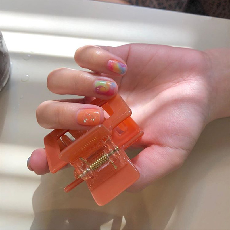 Korean Hollow Out Square Hair Clamps Women Geometric Acetic Acid Scrunchies Hair Clip Claw Female Girls Floral Ponytail Hairpins Jewelry Accessories 16 Colors
Korean Hollow Out Square Hair Clamps Women Geometric Acetic Acid Scrunchies Hair Clip Claw Female Girls Floral Ponytail Hairpins Jewelry Accessories 16 Colors