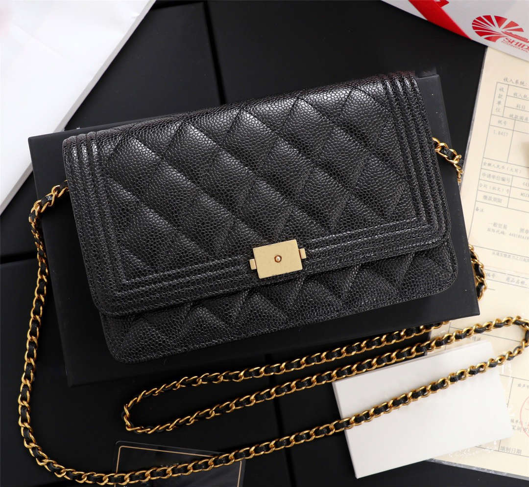 best quality lambskin caviar genuinel leather womens long wallet with box luxurys designers wallet cover purse wallet on chain 68, Size 19-13-3.5 cm
best quality lambskin caviar genuinel leather womens long wallet with box luxurys designers wallet cover purse wallet on chain 68, Size 19-13-3.5 cm
