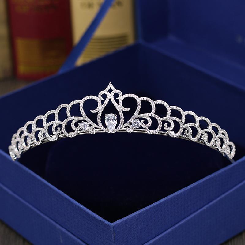 Hair Clips & Barrettes Style Luxury Cubic Zirconia Baroque Queen King Big Couronne Brilliant Crown Pave Wedding Accessorie For Women H-0, Golden;silver
Hair Clips & Barrettes Style Luxury Cubic Zirconia Baroque Queen King Big Couronne Brilliant Crown Pave Wedding Accessorie For Women H-0, Golden;silver