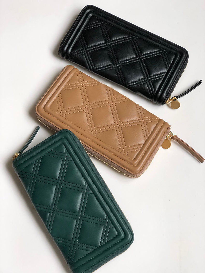 2020 Women Luxurys Designers Bags High quality leathe fashion wallets Top quality leather wallet designer wallet lady ladies tri fold wallet, Black
2020 Women Luxurys Designers Bags High quality leathe fashion wallets Top quality leather wallet designer wallet lady ladies tri fold wallet, Black