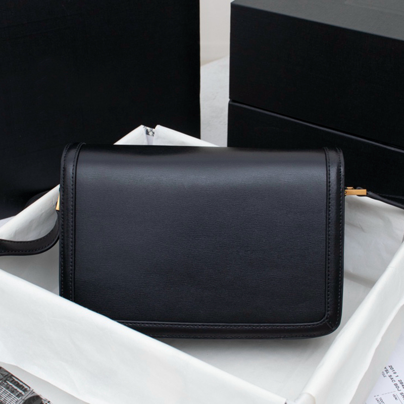 2021 high quality women's bag fashion shopping handbag Mouth red envelopes 23cm leather square bags 3A
2021 high quality women's bag fashion shopping handbag Mouth red envelopes 23cm leather square bags 3A