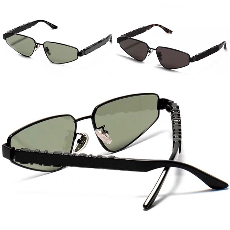 womens designer sunglasses 0107S fashion classic retro style full frame letter spelling mirror legs women casual shopping glasses UV400 high quality with box
womens designer sunglasses 0107S fashion classic retro style full frame letter spelling mirror legs women casual shopping glasses UV400 high quality with box