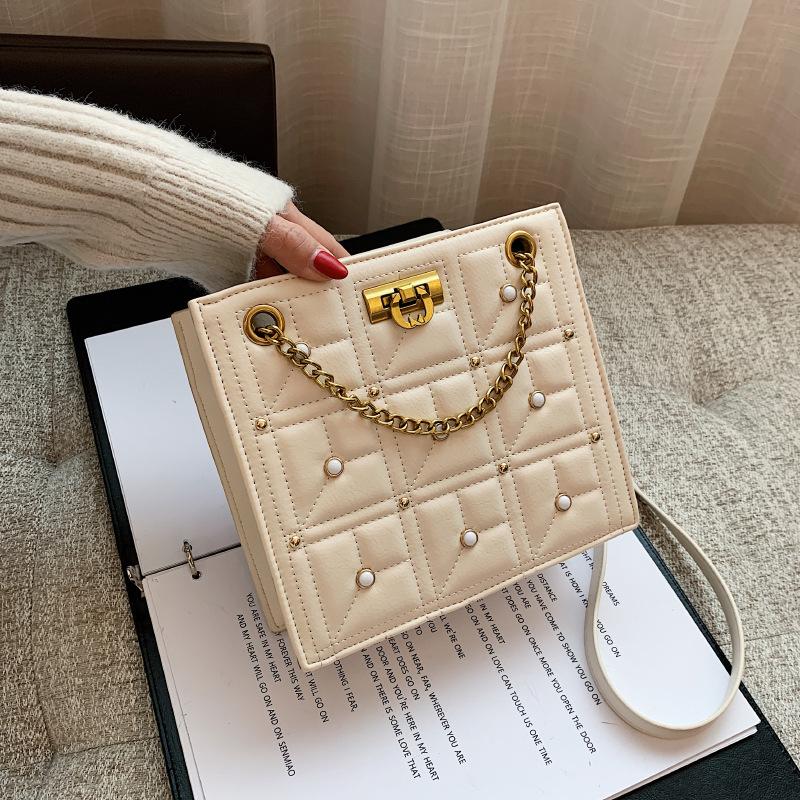 Evening Bags Luxury Rivets Lattice Women Crossbody Bag 2021 High Quality Pu Leather Women's Designer Handbag Chain Shoulder Messenger
Evening Bags Luxury Rivets Lattice Women Crossbody Bag 2021 High Quality Pu Leather Women's Designer Handbag Chain Shoulder Messenger