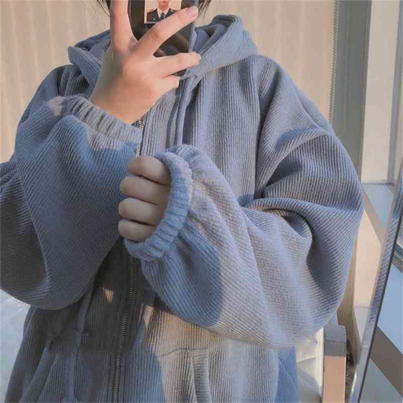 Plush and thickened lazy style solid color sweater for women 2020 winter new Korean loose fitting hooded student coat, Blue "plush and thicken"
Plush and thickened lazy style solid color sweater for women 2020 winter new Korean loose fitting hooded student coat, Blue "plush and thicken"