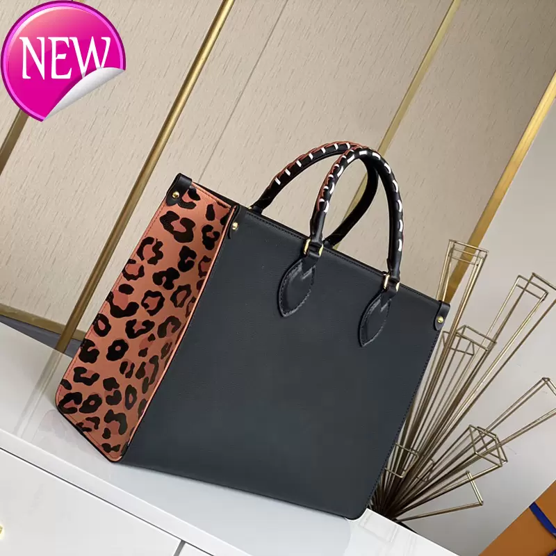 Women Luxurys Designers Bags Fashion Black Leopard wild at heart large capacity shoulder bag
Women Luxurys Designers Bags Fashion Black Leopard wild at heart large capacity shoulder bag