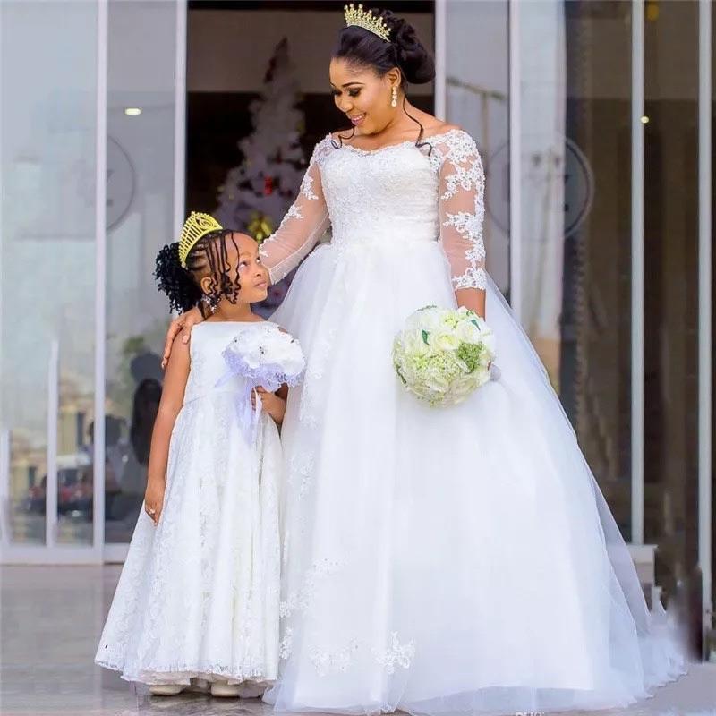 Style Country 3/4 Long Sleeves Plus Size Ball Gown Wedding Dresses Bateau Neck Lace Applique Bridal Gowns Bride Dress Custom Made Tulle Vestidos De No
