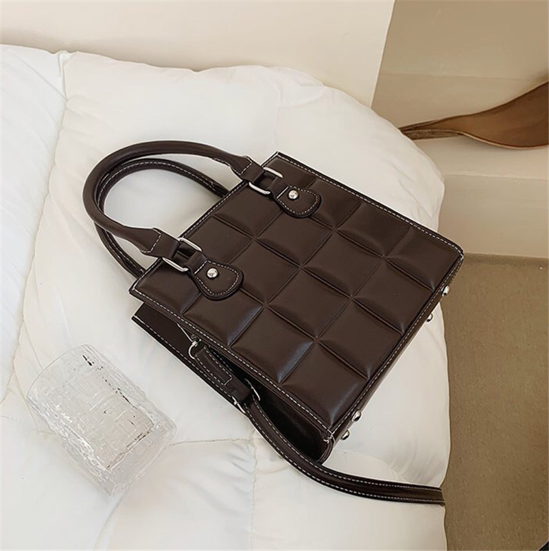 PB0015 Fashion Checkered Briefcase Bags Women's Square Handbag Single Shoulder PU Leather Messenger Bag Red Khaki Black Pink Coffee 5Colors
PB0015 Fashion Checkered Briefcase Bags Women's Square Handbag Single Shoulder PU Leather Messenger Bag Red Khaki Black Pink Coffee 5Colors