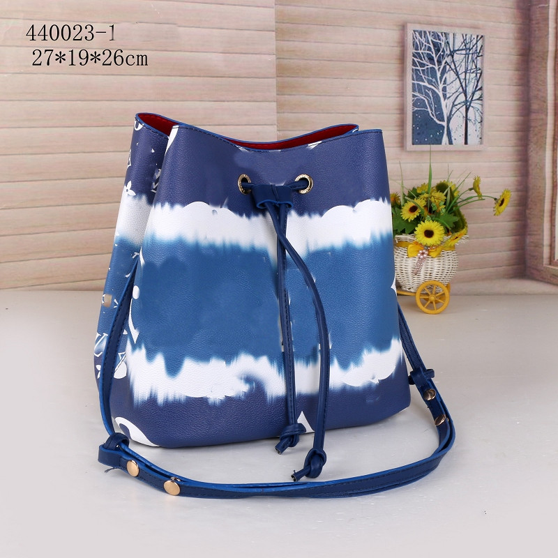 Color matching Bucket Bag Wholesale Drawstring women leather fashion shoulderclassic Tote for lady handbags presbyopic shopping messenger bags, Red
Color matching Bucket Bag Wholesale Drawstring women leather fashion shoulderclassic Tote for lady handbags presbyopic shopping messenger bags, Red
