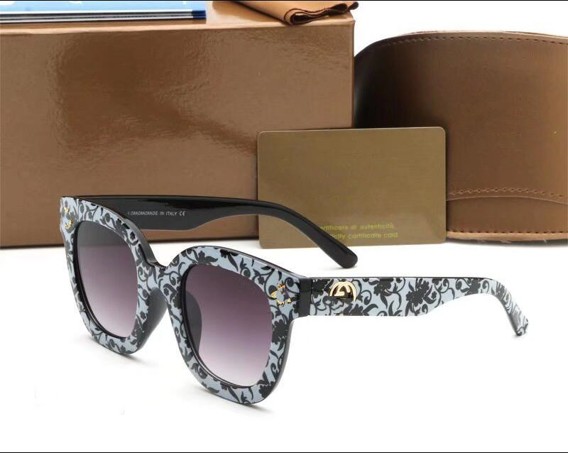 Popular Sunglasses Luxury Women Brand Designer 547 Square Summer Style Full Frame Top Quality UV Protection Mixed Color Come
Popular Sunglasses Luxury Women Brand Designer 547 Square Summer Style Full Frame Top Quality UV Protection Mixed Color Come