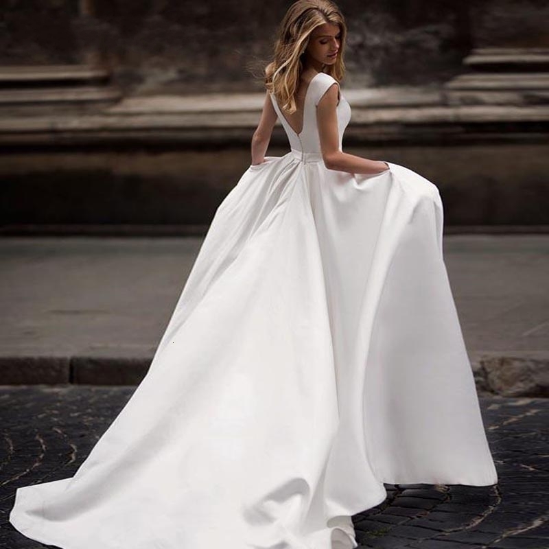 2021 New Simple A-line Backless Elegant Scoop Zipper Satin Train Bridal Gown Wedding Es Vestidos De Noiva Custom 5n02, Black
2021 New Simple A-line Backless Elegant Scoop Zipper Satin Train Bridal Gown Wedding Es Vestidos De Noiva Custom 5n02, Black