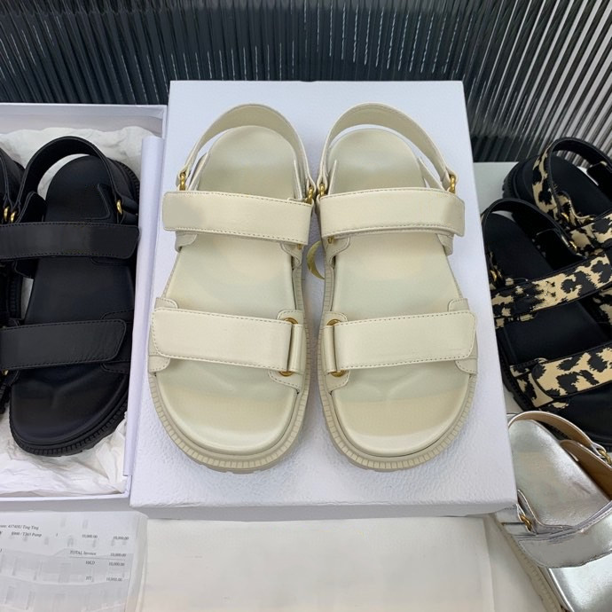 Dio 2021 Lastest Platform sandals women designer shoes , Fashion Wide Flat espadrille Summer Outdoor Causal rope ankle strap Sandals, Choose the color
Dio 2021 Lastest Platform sandals women designer shoes , Fashion Wide Flat espadrille Summer Outdoor Causal rope ankle strap Sandals, Choose the color
