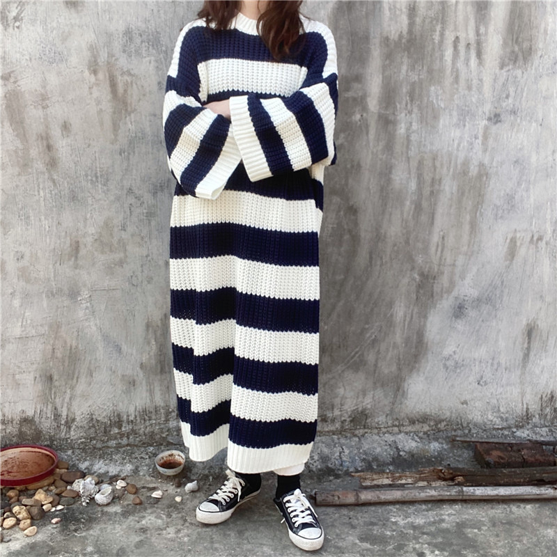 LANMREM Stripe Crew Neck Pullover Sweater Women autumn winter New Loose Large Size Vintage Long Knit Dress Female PC442 210218