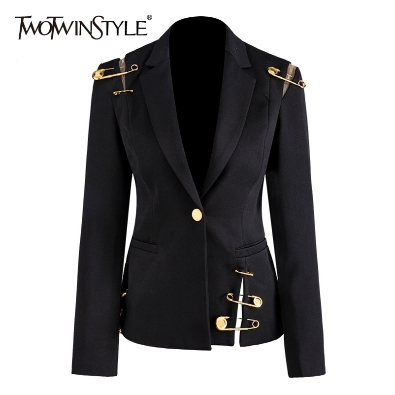 TWOTWINSTYLE Loose Fit Black Hollow Out Pin Spliced Jacket Blazer Lapel Long Sleeve Women Coat Fashion Autumn Winter 220106
TWOTWINSTYLE Loose Fit Black Hollow Out Pin Spliced Jacket Blazer Lapel Long Sleeve Women Coat Fashion Autumn Winter 220106
