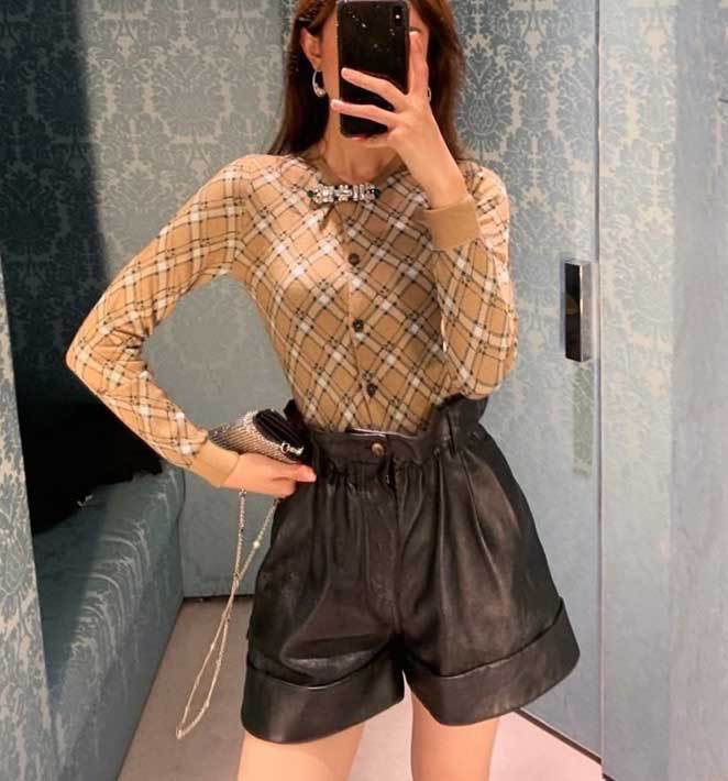 12 2021 Spring Brand SAme Style Sweater Long Sleeve Crew Neck Cardigan Fashion Womens Clothes High Quality Womens Pullover NISHI, White;black
12 2021 Spring Brand SAme Style Sweater Long Sleeve Crew Neck Cardigan Fashion Womens Clothes High Quality Womens Pullover NISHI, White;black