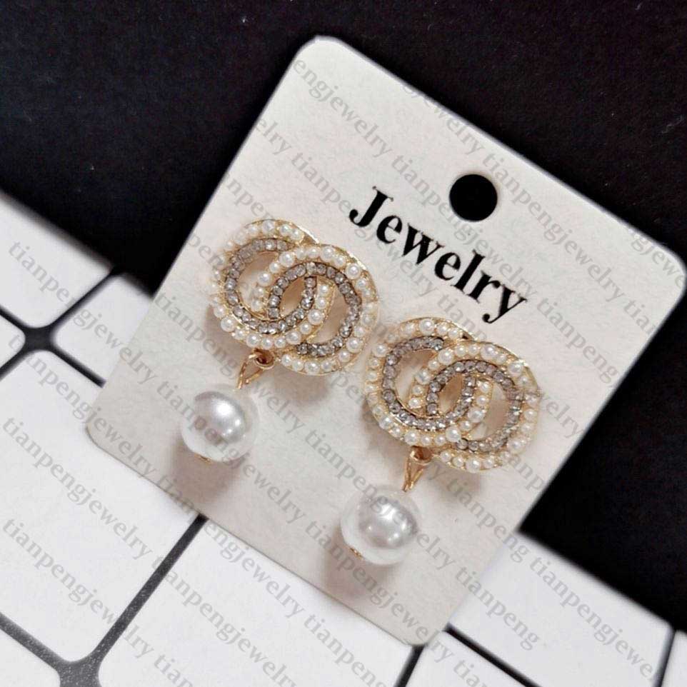 Best Quality 18 style Designer Earrings Luxury Hoop Earrings Designer Jewelry Diamond Women Stud Earrings Party Earring Wholesale, Golden;silver
Best Quality 18 style Designer Earrings Luxury Hoop Earrings Designer Jewelry Diamond Women Stud Earrings Party Earring Wholesale, Golden;silver