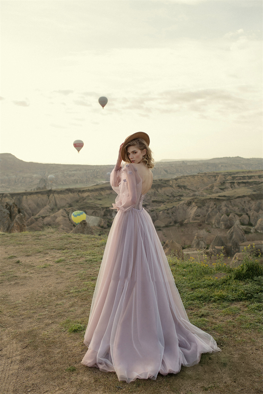 Romantic Turkey A Line Wedding Dresses Princess Bridal Gowns Long Sleeve Appliques 3D Floral Beads Plus Size Corset Bride Dress Sexy Backless Vestidos