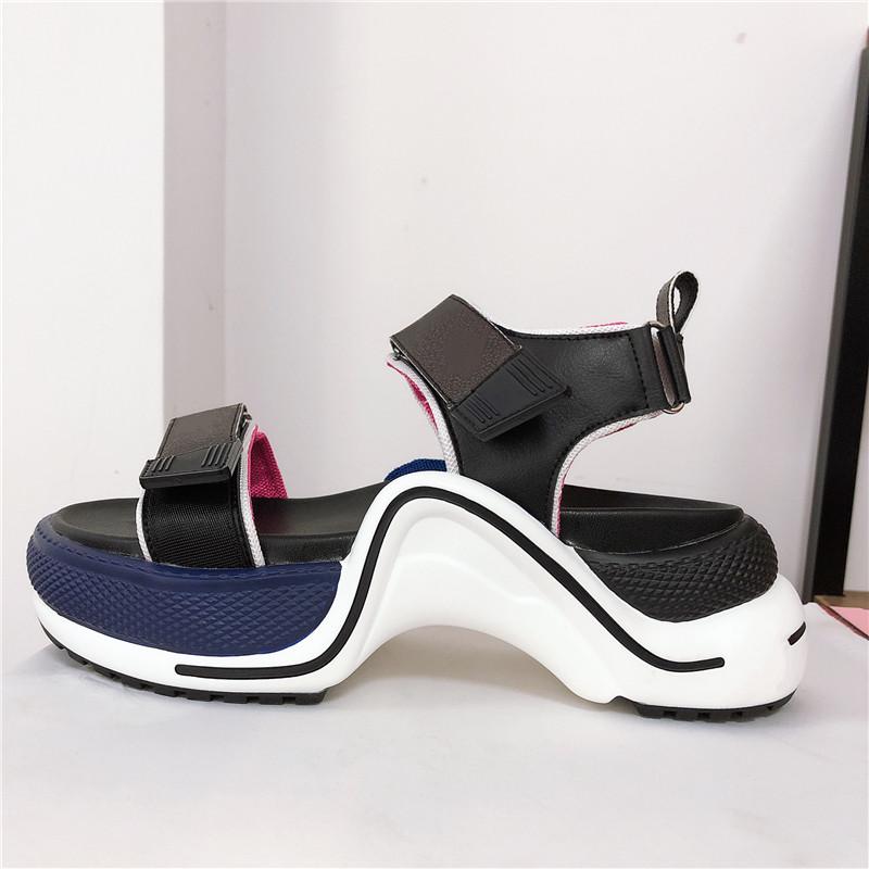 Genuine Leather Flat Platform Shoes Designer Women Shoes Cutouts Open Toe Buckle Footwear Summer Sandals Size 34-40, Red
Genuine Leather Flat Platform Shoes Designer Women Shoes Cutouts Open Toe Buckle Footwear Summer Sandals Size 34-40, Red