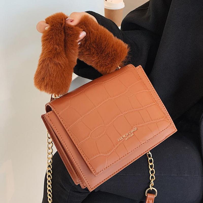 Crocodile pattern Plush Tote bag 2021 Fashion New High quality PU Leather Women's Designer Handbag Chain Shoulder Messenger Bag, Black
Crocodile pattern Plush Tote bag 2021 Fashion New High quality PU Leather Women's Designer Handbag Chain Shoulder Messenger Bag, Black