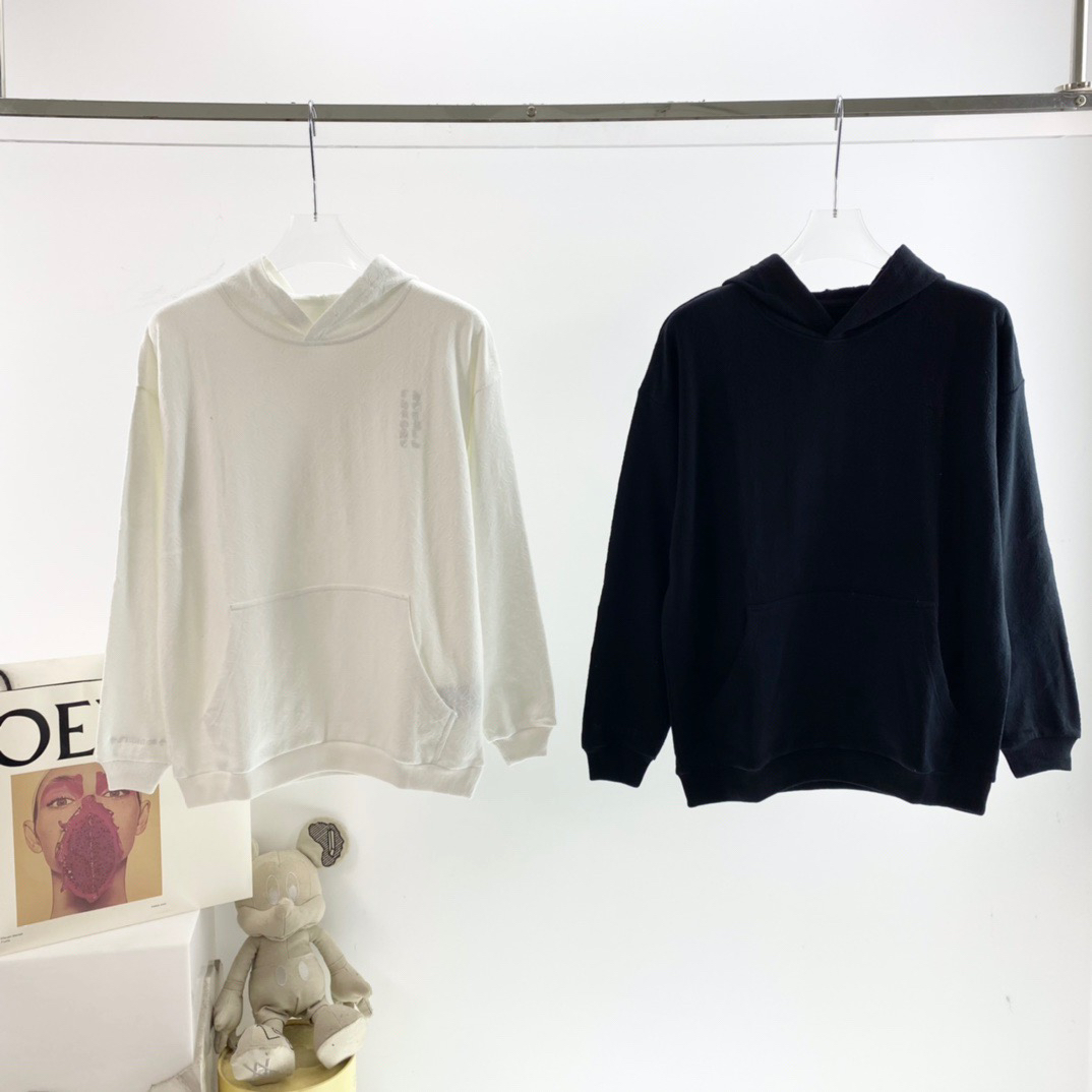 Mens Designer Sweaters Hoodies Womens Casual Round Neck Long Sleeve Sweater Couples High Quality Sweatshirt Black White Size S-3XL 090
Mens Designer Sweaters Hoodies Womens Casual Round Neck Long Sleeve Sweater Couples High Quality Sweatshirt Black White Size S-3XL 090