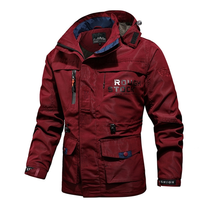 Fashion Men Outdoor Jacket Spring Autumn Thin Windbreaker Jacket Breathable Coat Men Windproof Waterproof Hiking Casual Outwear 210820