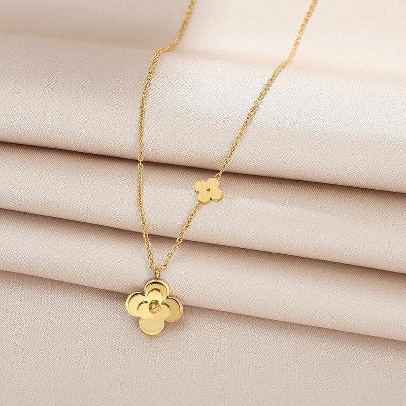 Pendant Necklaces Three-dimensional Camellia Flower Golden Titanium Steel Necklace Ladies Exaggerated Personality Matching Jewelry
Pendant Necklaces Three-dimensional Camellia Flower Golden Titanium Steel Necklace Ladies Exaggerated Personality Matching Jewelry