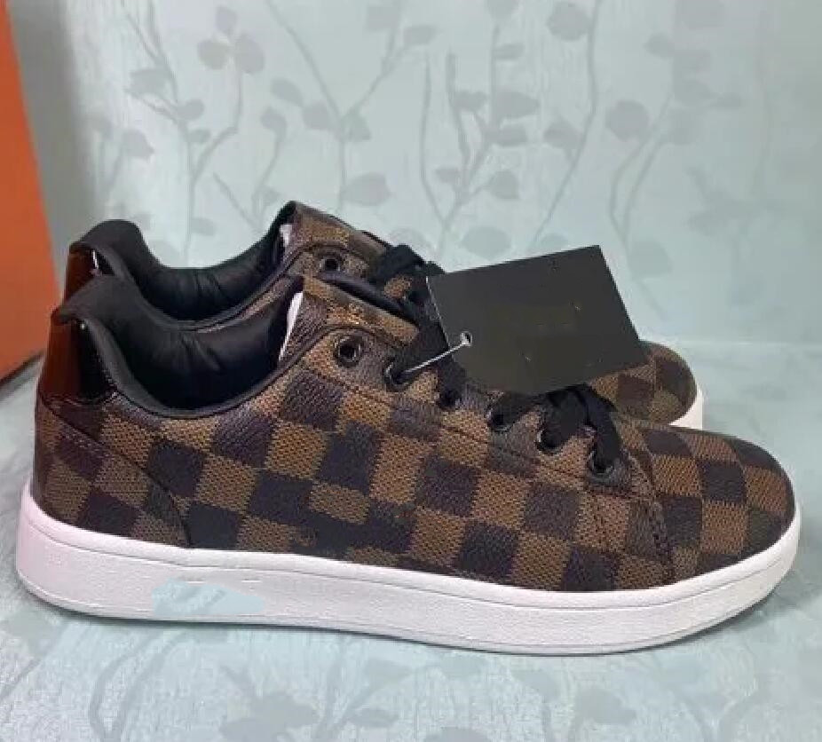 Hot letter lattice new sport Suede Walking Hiking Shoes Lace running shoes Fall fashion boys flat casual grils sneakers, Black
Hot letter lattice new sport Suede Walking Hiking Shoes Lace running shoes Fall fashion boys flat casual grils sneakers, Black